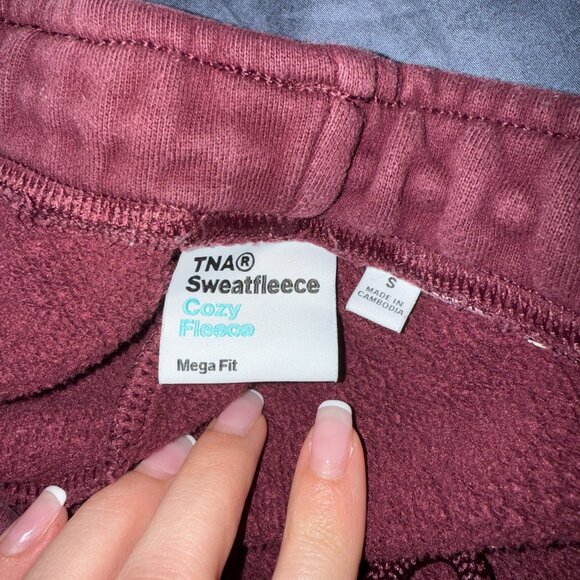 Aritzia TNA Cozy Fleece Mega Sweatpants S Maroon Red Oversized Joggers - Picture 4 of 4